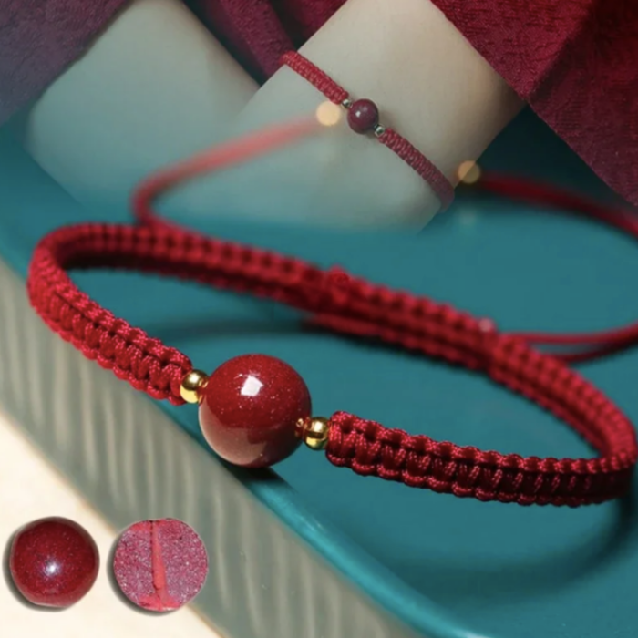 Armbånd med Rød Tråd | Skæbneinspireret Design