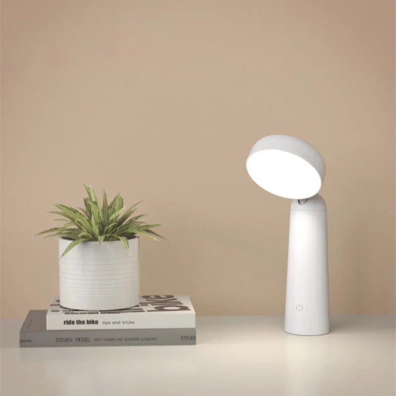 Design Bordlampe i LED | Justerbart Lys til Kontor og Hjem