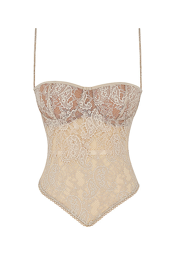 Feminin Top med Kant og Struktur | Perfekt til Lag-på-Lag Look