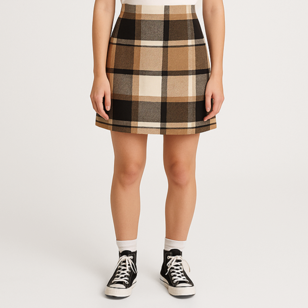 Trendy Kort Nederdel med Feminine Detaljer