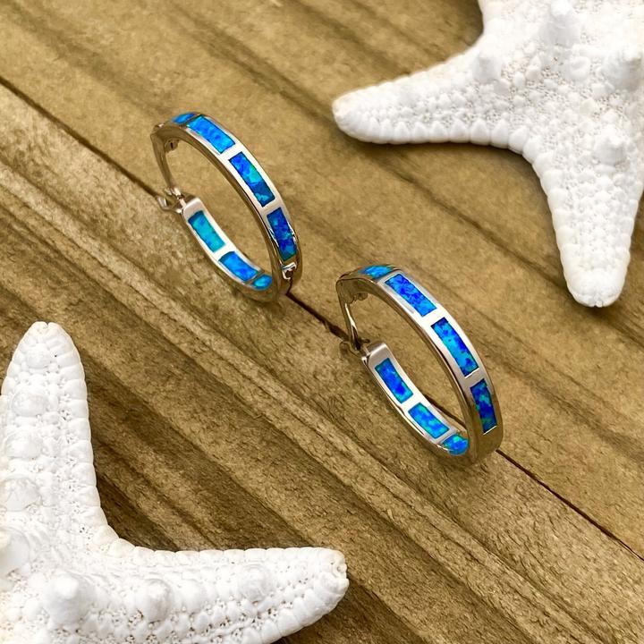 Øreringe med blå opal i sølv | Oceanic Shine and Style
