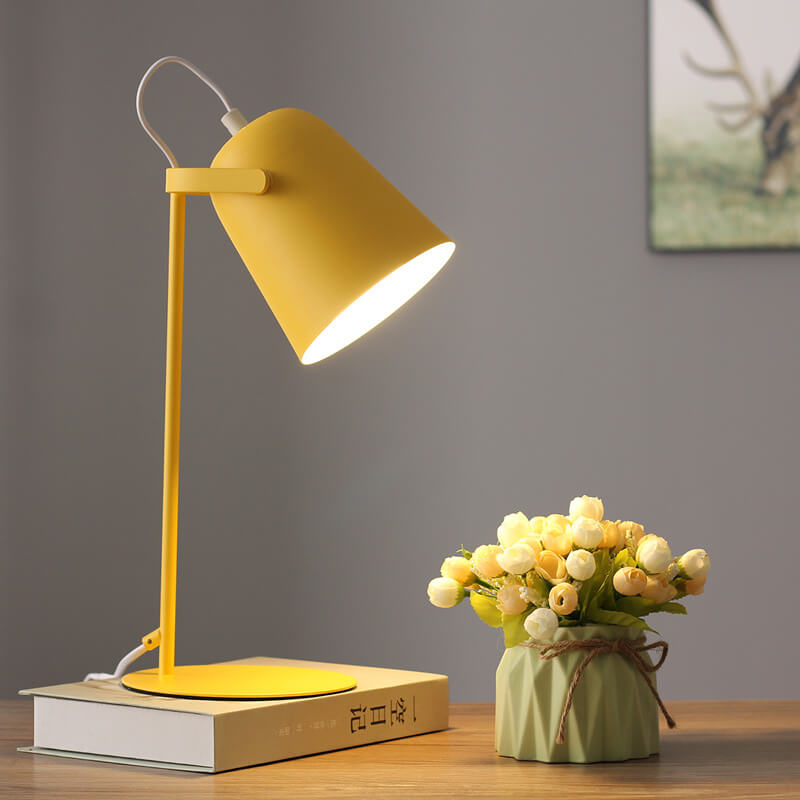 LED-bordlampe med touchfunktion | Skandinavisk design med stativfod