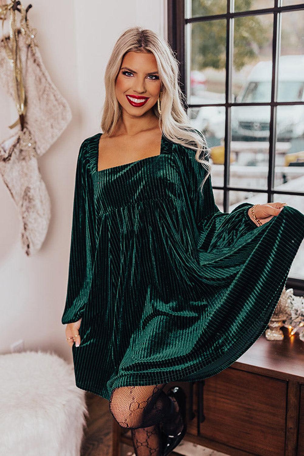 Mini Kjole i Vintage Stil | Let og Luftig med Elegante Accenter