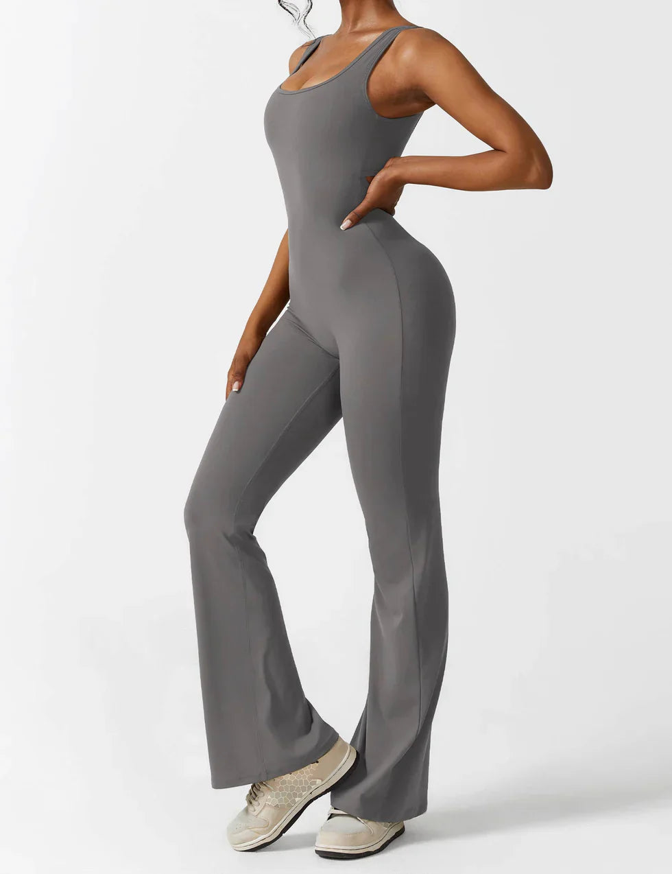 Jumpsuit med Feminint Snit | Komfortabel og Chic Stil