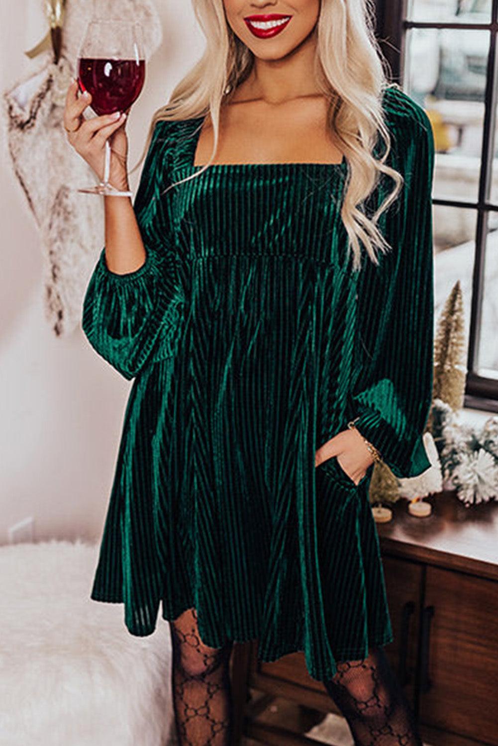 Mini Kjole i Vintage Stil | Let og Luftig med Elegante Accenter