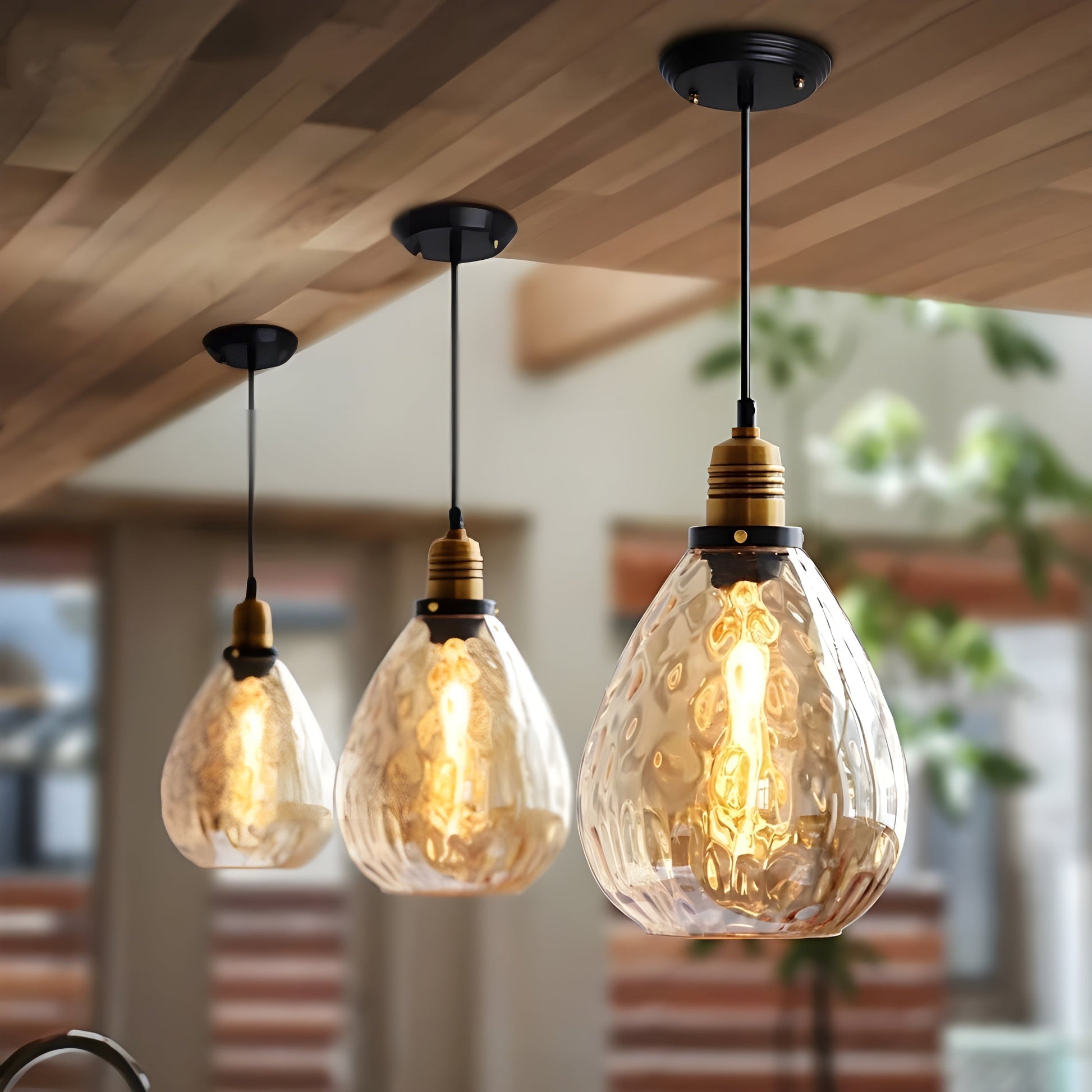 Moderne Pendellampe med Varmt Lys | Industrielt Look